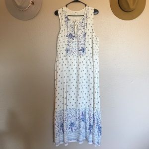 NWOT- Old Navy W’s White Bandana print dress